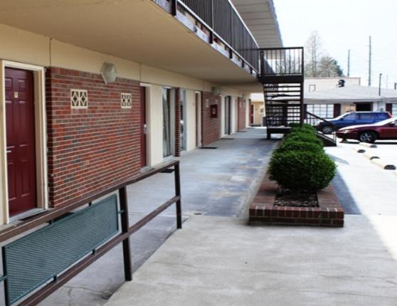 Speedway Inn Bristol Exterior photo